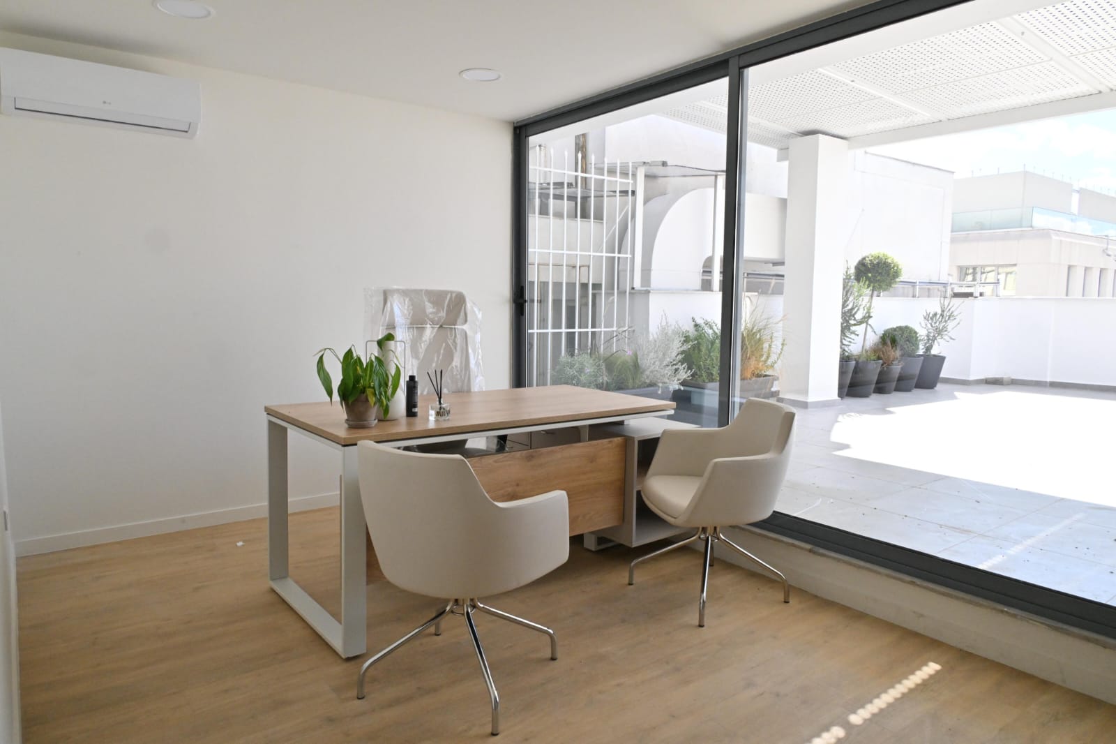 85d93180 4dbf 49ee 9212 40c8231e1257